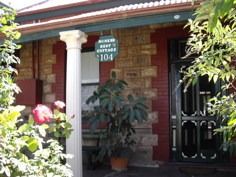 A Miner's Rest - Accommodation Mooloolaba 2