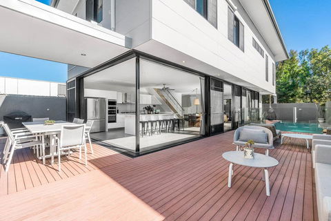 A PERFECT STAY - Catalina's - Accommodation Mooloolaba 1