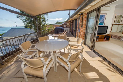 A Yachtsmans Rest, Unit 4/37 Victoria Parade - Accommodation Mooloolaba 1