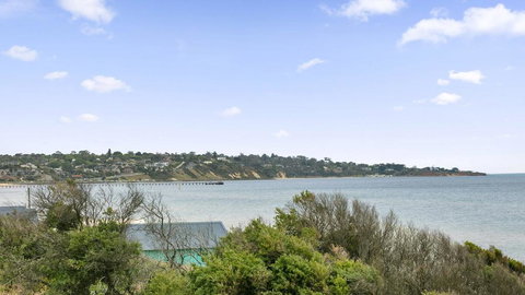 ABSOLUTE BEACHFRONT - FRANKSTON - Accommodation Mooloolaba 1