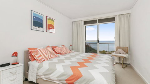 ABSOLUTE BEACHFRONT - FRANKSTON - Accommodation Mooloolaba 3