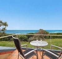 Absolute Beachfront at Hastings - Accommodation Mooloolaba