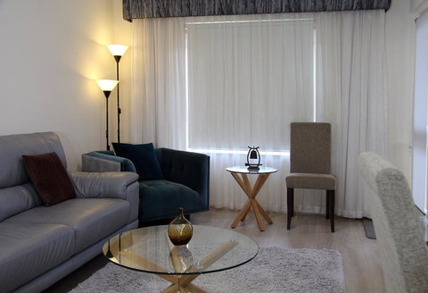 ADELAIDE CBD APARTMENT - 3BR, 2BATH & CARPARK - Accommodation Mooloolaba 3