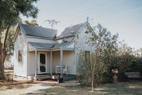 Dubuque Bed And Breakfast - Accommodation Mooloolaba 4