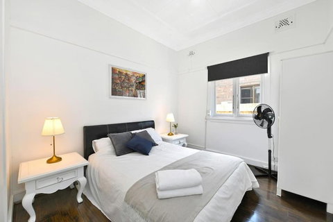 Elegant Family Retreat Near Beaches & Sydney CBD - Accommodation Mooloolaba 1