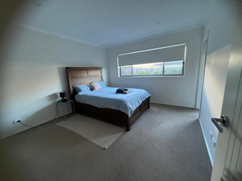 Entire 4 BR House In Moncrieff Close To Playground - Accommodation Mooloolaba 3