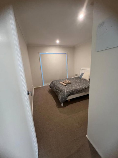 Entire 4 BR House In Moncrieff Close To Playground - Accommodation Mooloolaba 4