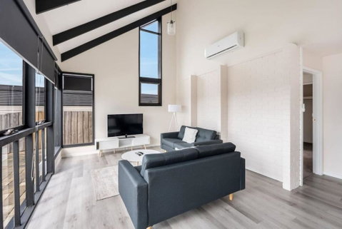 Expansive River-View Oasis - Accommodation Mooloolaba 1