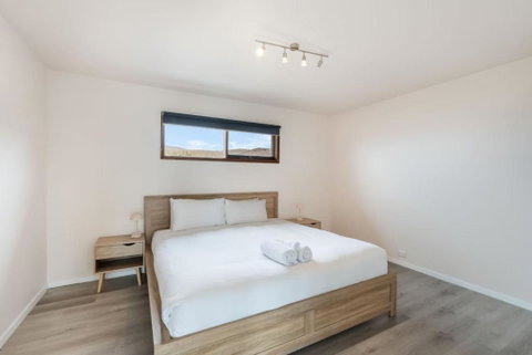 Expansive River-View Oasis - Accommodation Mooloolaba 3