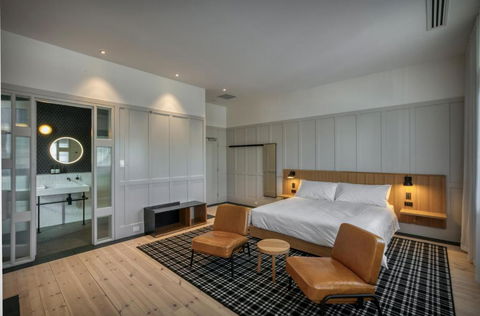 Farmers Home Hotel - Accommodation Mooloolaba 2