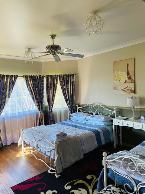 GOLDEN LACE B&B - Accommodation Mooloolaba 4
