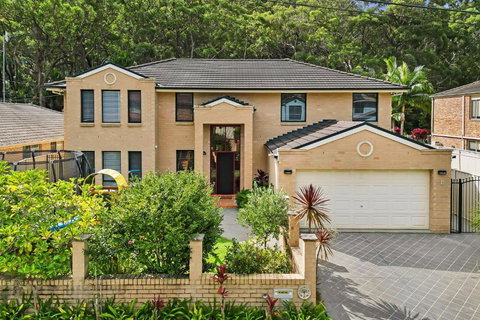 Heated Pool, Beach Side Entetainer, Sleeps 18 - Accommodation Mooloolaba 2