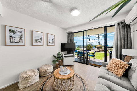 Hear The Sea At The Beach Retreat By Custom Bnb Hosting - Accommodation Mooloolaba 2