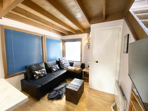 High Bernation Haus - Accommodation Mooloolaba 1