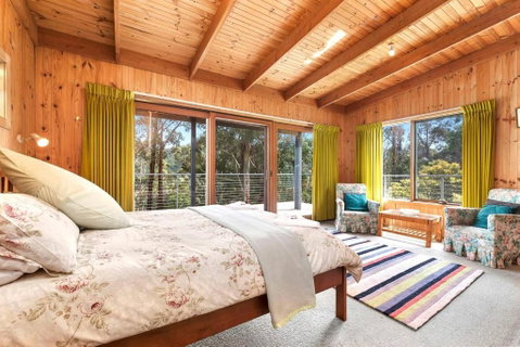 HILLSIDE HOUSE - Accommodation Mooloolaba 1