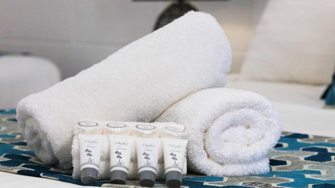 Hilltop Motel - Accommodation Mooloolaba 1