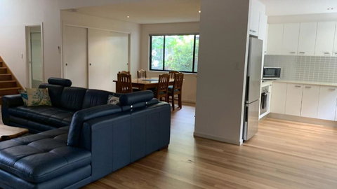 Hook Wine Sinker - Accommodation Mooloolaba 3