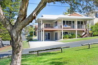 Book Bonny Hills Accommodation Vacations Accommodation Mooloolaba Accommodation Mooloolaba