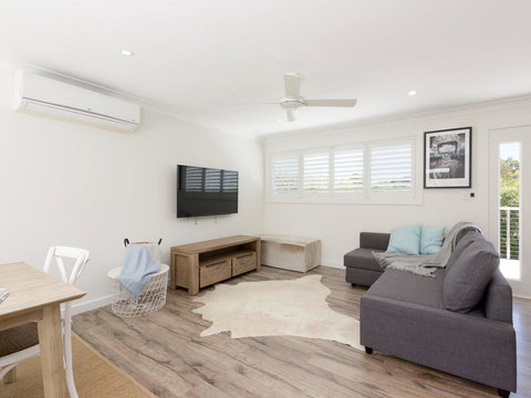 Amalfi Beach House - Accommodation Mooloolaba 2