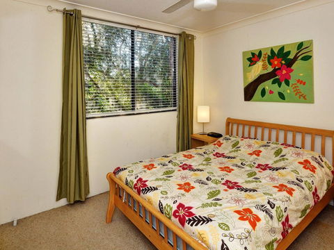 Apartment With Inground Pool - Accommodation Mooloolaba 3