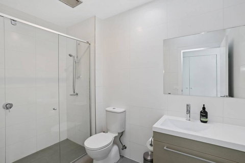 APOLLO 13 PENTHOUSE - Free Wifi & Huge Terrace! - Accommodation Mooloolaba 2