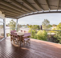 Aqua Vista - a stroll to Paynesville forshore - Accommodation Mooloolaba