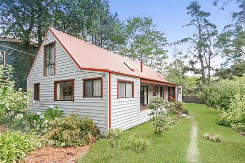 Arcadia Cottage - Accommodation Mooloolaba 0