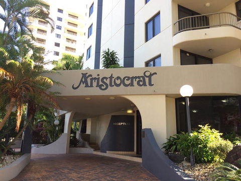 Aristocrat Apartments - Accommodation Mooloolaba 2