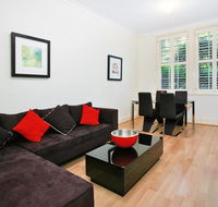 Art Deco in the Cul-de-Sac - Spacious Executive 1BR Potts Point Apartment in Quiet Cul-de-Sac - Accommodation Mooloolaba