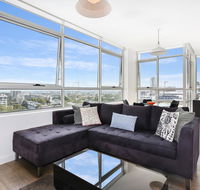 As the Sun Sets - Modern and Spacious 2BR Zetland Apartment Facing the Setting Sun - Accommodation Mooloolaba