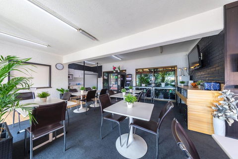 Ascot Budget Inn & Residences - Accommodation Mooloolaba 3