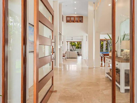 Luxurious, Tropical Haven, Mooloolaba- Moonda5 - Accommodation Mooloolaba 1