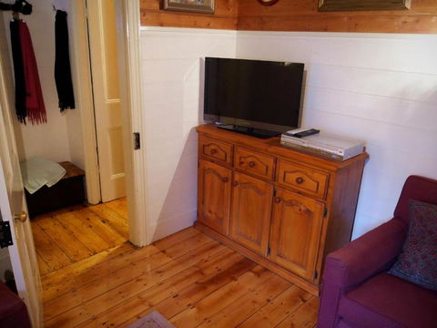 Lynden Cottage - Built 1884 In The Heart Of Town - Accommodation Mooloolaba 1