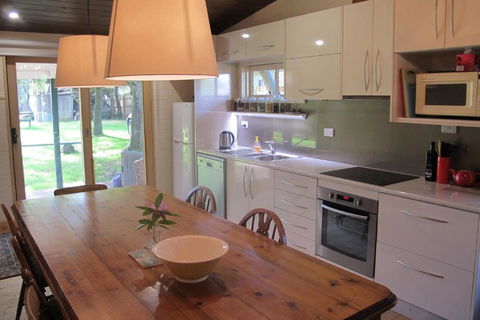 Lynden Cottage - Built 1884 In The Heart Of Town - Accommodation Mooloolaba 3