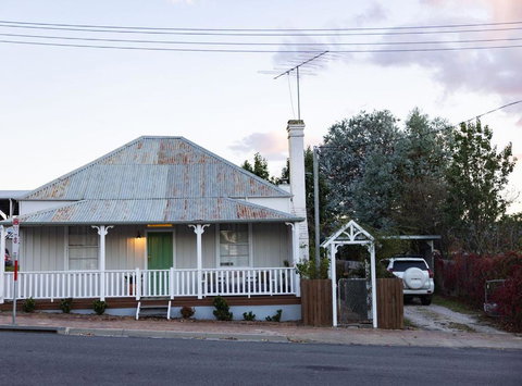 Mill Cottage - Accommodation Mooloolaba 0