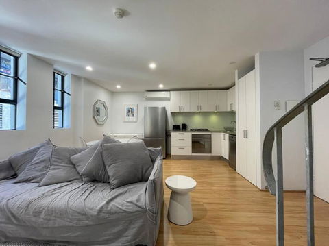 Modern 2 Bedroom Warehouse Conversion - Accommodation Mooloolaba 0