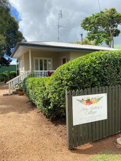 Miss Bullens Cottage - Accommodation Mooloolaba 0