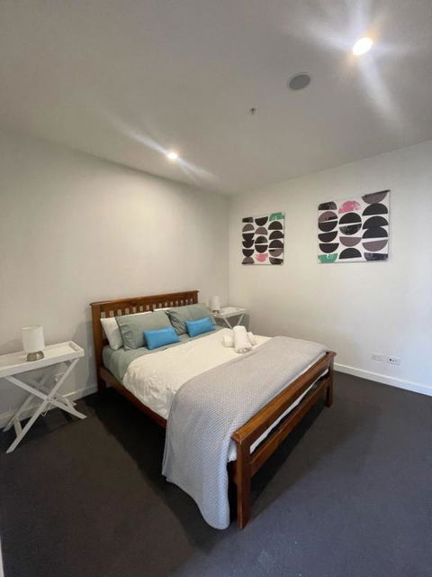 Modern 1BD Apt W Free Parking In Central Brunswick - Accommodation Mooloolaba 0