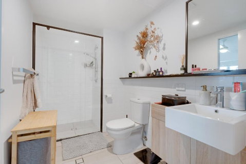 Modern 2BR Apartment In Vibrant Brisbane - Accommodation Mooloolaba 3