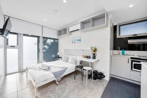 Modern Self-contained Studio At Crows Nest - Accommodation Mooloolaba 2