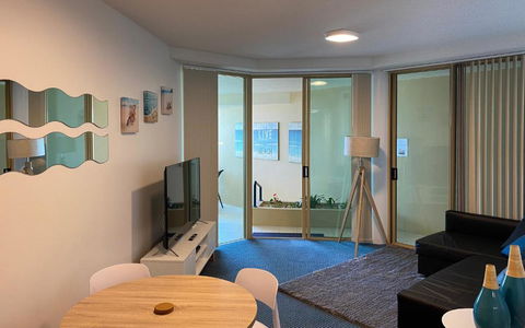 Mooloolaba Beachfront: Superior Resort Apartment - Accommodation Mooloolaba 3