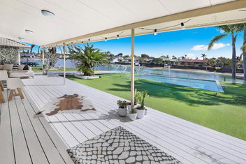 Mooloolaba Waterfront 4 Bedroom Pet Friendly House with Accommodation Mooloolaba