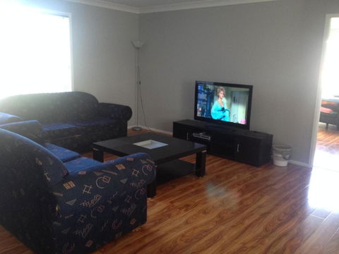 Mystic Blue And Green Meadow - Accommodation Mooloolaba 1