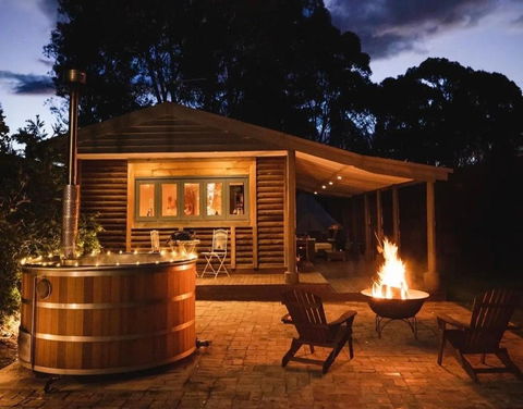 Nug Nug Park Cabin - Accommodation Mooloolaba 0