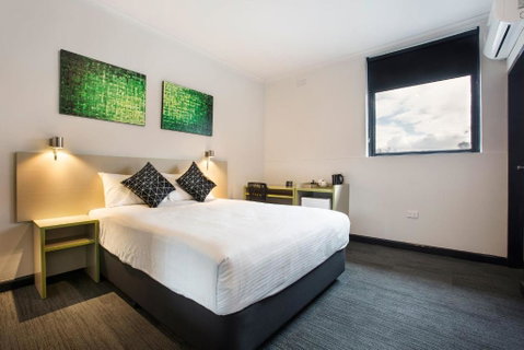 Nightcap At St Albans Hotel - Accommodation Mooloolaba 1