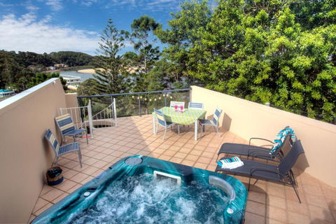 Oceanview 6 With Rooftop Terrace & Spa - Accommodation Mooloolaba 0