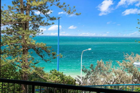 Oceanview One-Bedroom Retreat In The Peninsular Resort - Accommodation Mooloolaba 0