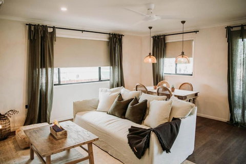 Olive Grove Winton - Accommodation Mooloolaba 0