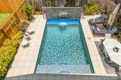 On Esplanade Own Flat & Pool, Manly Cafe Precinct - Accommodation Mooloolaba 2