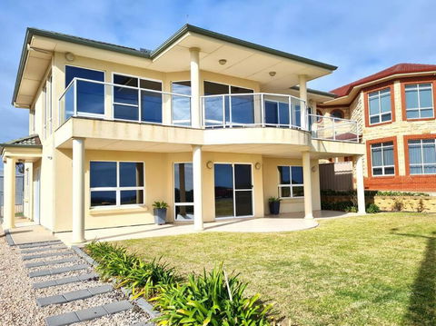 On The Bay - Accommodation Mooloolaba 0